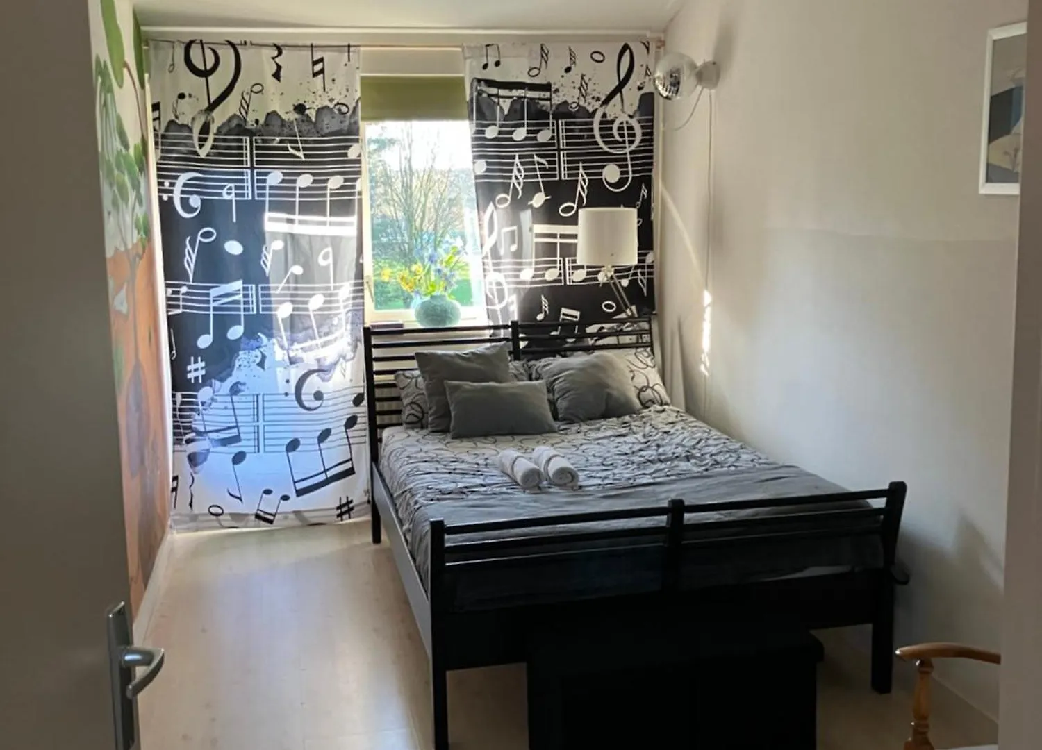 Charming Rooms With Free Parking Amsterdam Bed & Breakfast